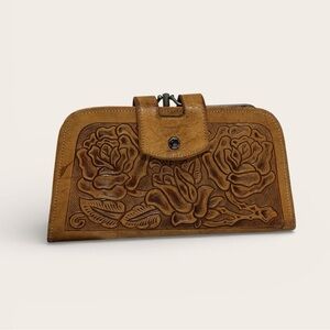 Vintage 70’s Mexican Chiseled Leather Wallet